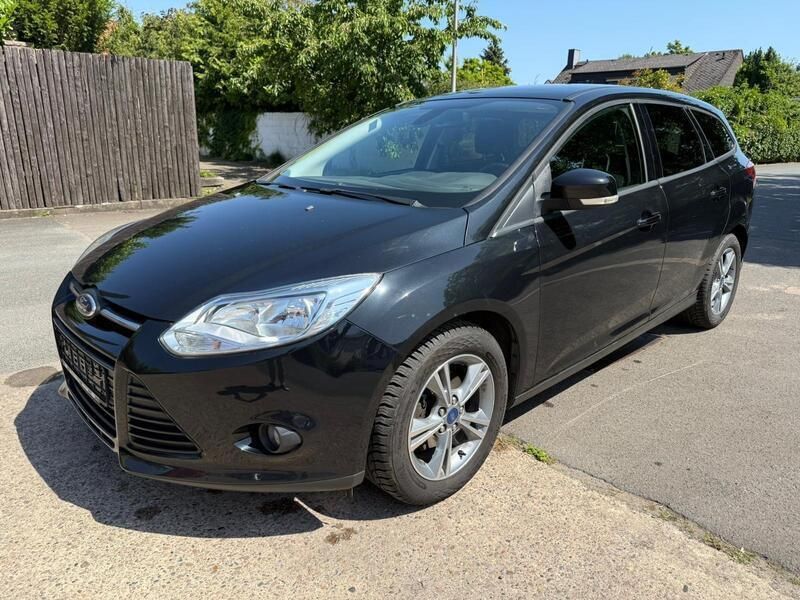 Schwarz Gebraucht 2014 Ford Focus Kombi | 2.999 € (Superpreis) - Bild 1/4