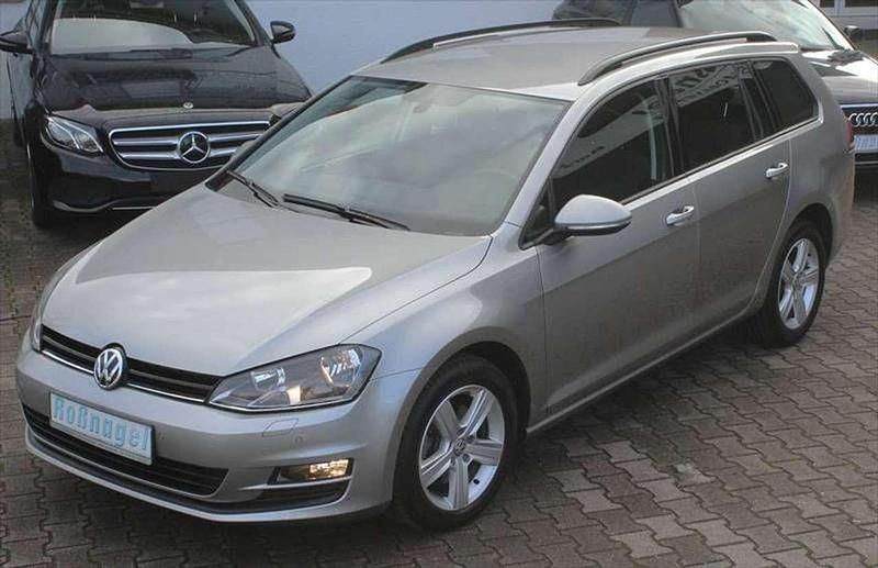Tungsten silver metallic Gebraucht 2016 VW Golf VII Comfortline Kombi | 11.480 € (Guter Preis) - Bild 1/4