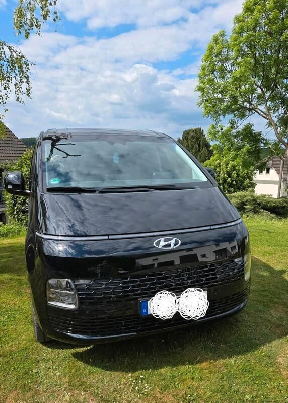 Schwarz Gebraucht 2023 Hyundai Staria Van | 39.999 € (Guter Preis) - Bild 1/4