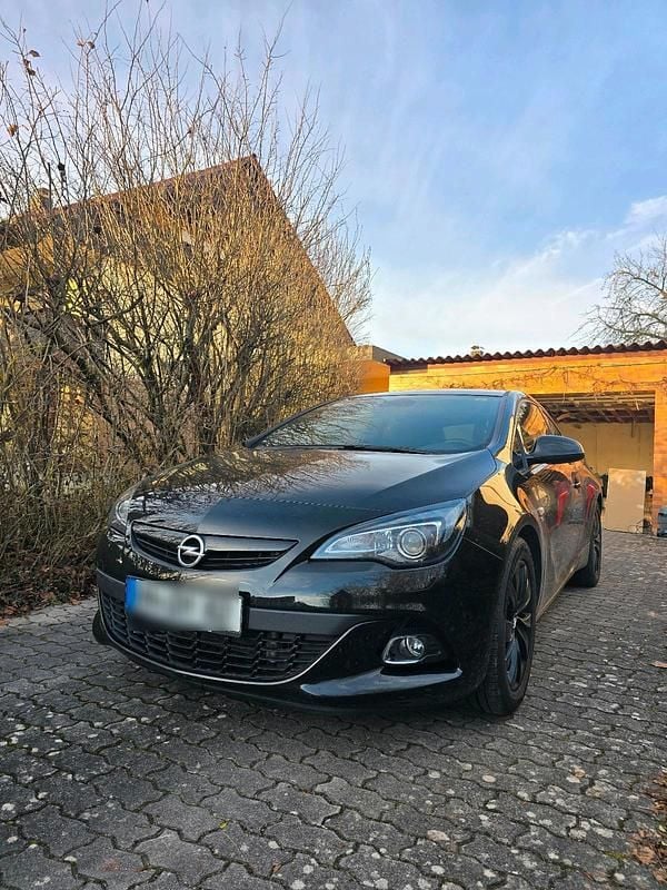 Schwarz Gebraucht 2017 Opel Astra GTC OPC Coupé | 8.600 € (Etwas zu teuer) - Bild 1/4