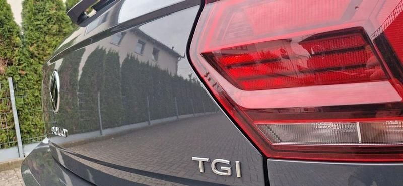 Uranograu/cinza urano Gebraucht 2021 VW Polo Highline Kleinwagen | 8.997 € (Superpreis) - Bild 1/4