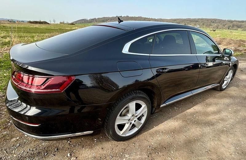Gebraucht VW Arteon Elegance 150 PS (110 kW) 2017 Schwarz Kleinwagen