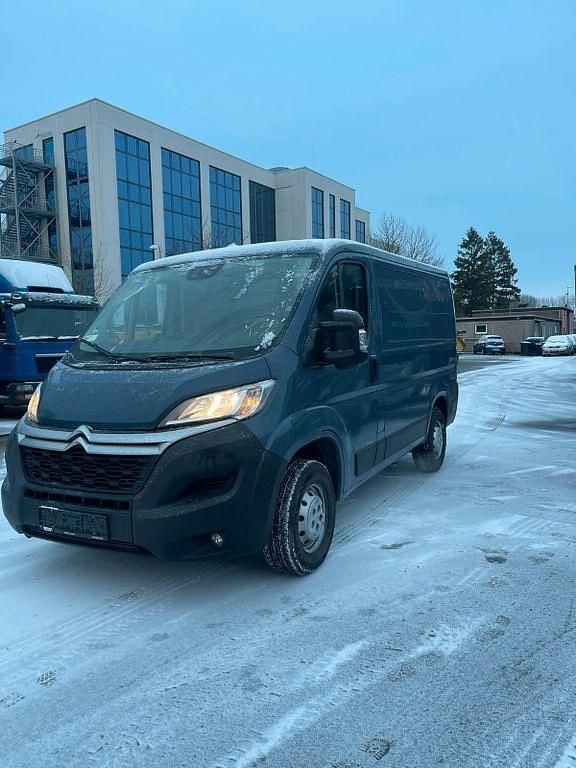 Braun Gebraucht 2021 Citroën Jumper Start Van / Kleinbus | 13.450 € (Superpreis) - Bild 1/4