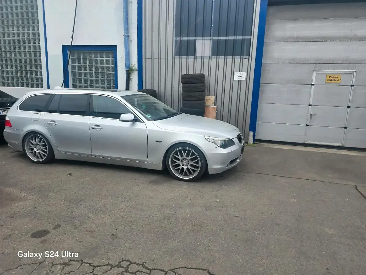 Gebraucht BMW 525 177 PS (130 kW) 2004 Silber Kombi