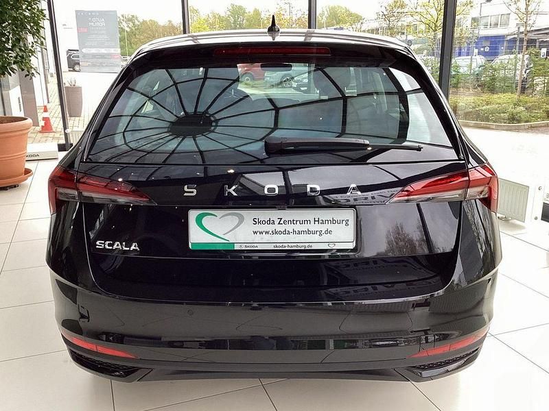 Gebraucht Skoda Scala Selection 116 PS (85 kW) 2024 Blackmagic perleffekt Kleinwagen