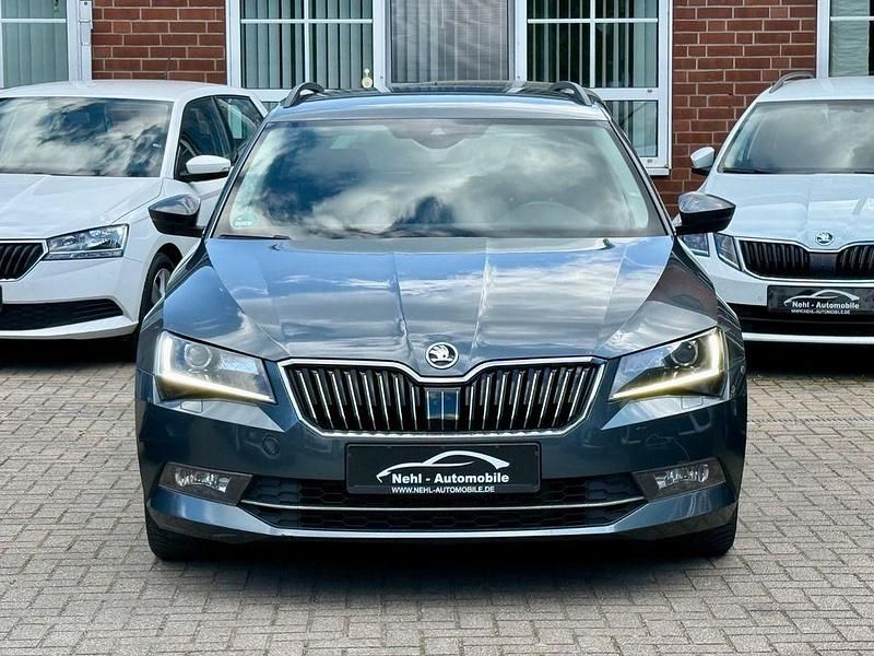 Gebraucht Skoda Superb 190 PS (139 kW) 2015 Grau Kombi