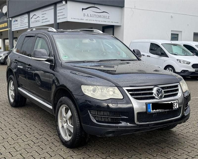 Black magic pearlescent Gebraucht 2008 VW Touareg SUV | 5.700 € (Superpreis) - Bild 1/4