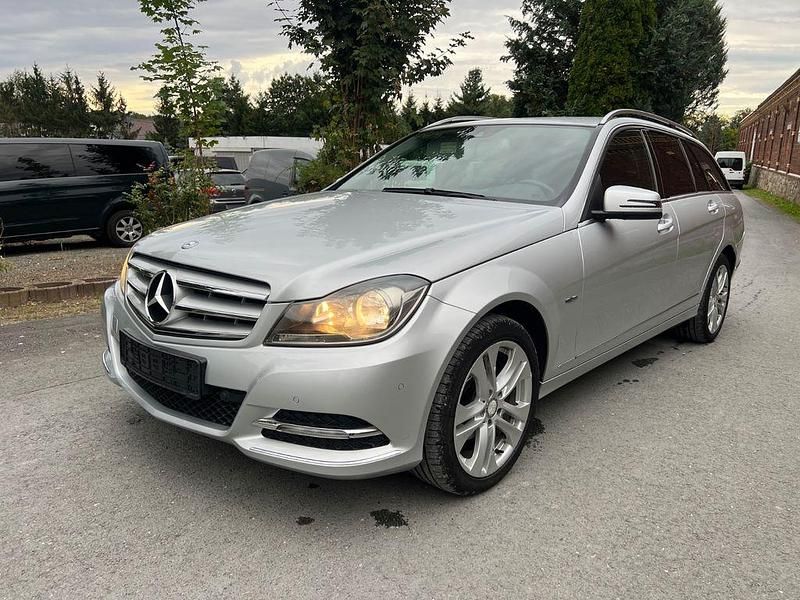 Silber Gebraucht 2011 Mercedes C180 Kombi | 8.200 € (Fairer Preis) - Bild 1/4