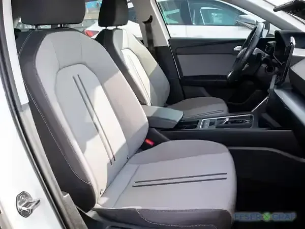 Gebraucht Seat Leon 150 PS (110 kW) 2022 Weiss Kombi