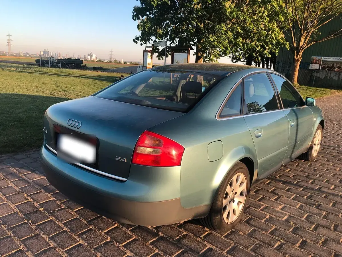 Usata Audi A6 165 CV (121 kW) 1997 Blu Berlina