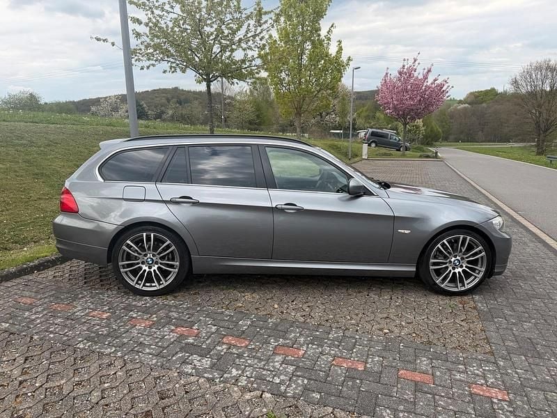 Second-hand BMW 318 M Sport 143 CP (105 kW) 2012 Gri Break