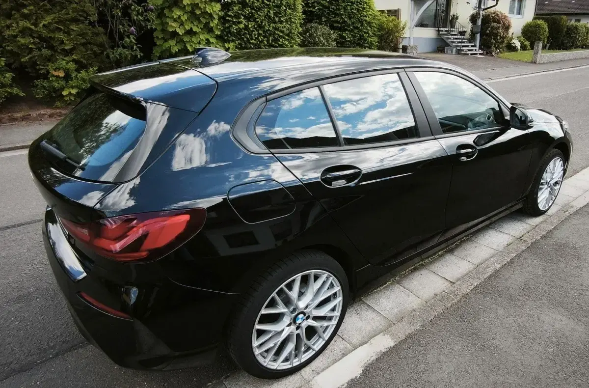 Gebraucht BMW 118 Advantage 140 PS (102 kW) 2020 Schwarz Kleinwagen