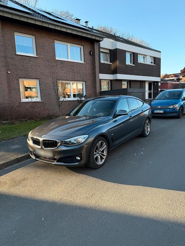 Gebraucht BMW 320 Gran Turismo 184 PS (135 kW) 2016 Grau Limousine