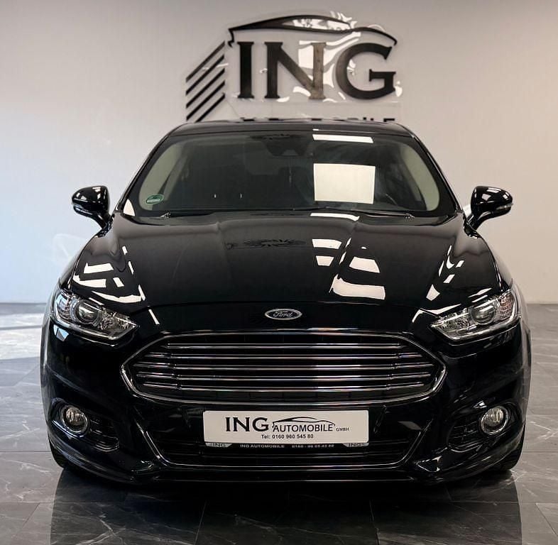 Gebraucht Ford Mondeo Titanium 160 PS (117 kW) 2015 Schwarz Limousine
