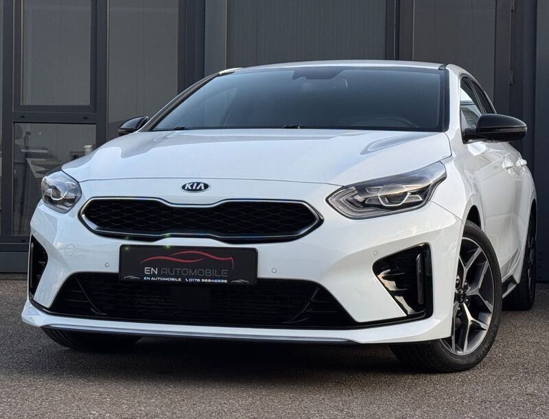 Weiß Gebraucht 2020 Kia ProCeed GT-Line Kleinwagen | 20.990 € (Fairer Preis) - Bild 1/4