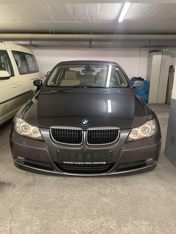 Grau Gebraucht 2008 BMW 320 Limousine | 5.799 € (Guter Preis) - Bild 1/4