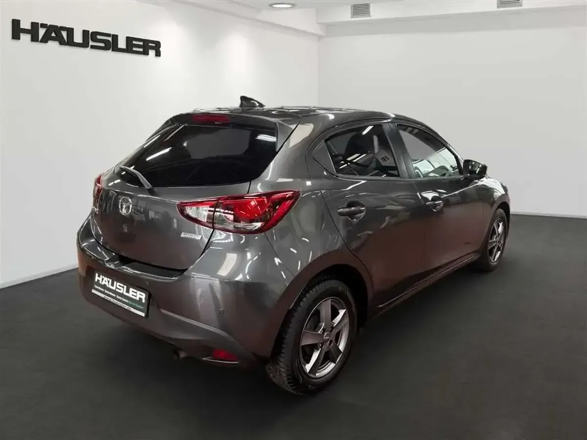 Gebraucht Mazda 2 Kizoku 90 PS (66 kW) 2019 Machine gray Kleinwagen
