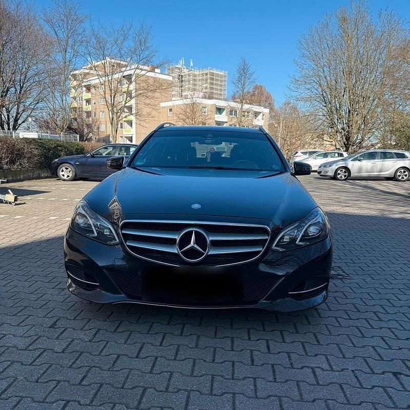 Gebraucht Mercedes E350 Avantgarde 258 PS (189 kW) 2016 Schwarz Kombi