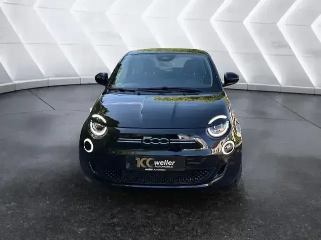 Second-hand Fiat 500e Icon 86 kW (118 CP) 2023 Negru Hatchback