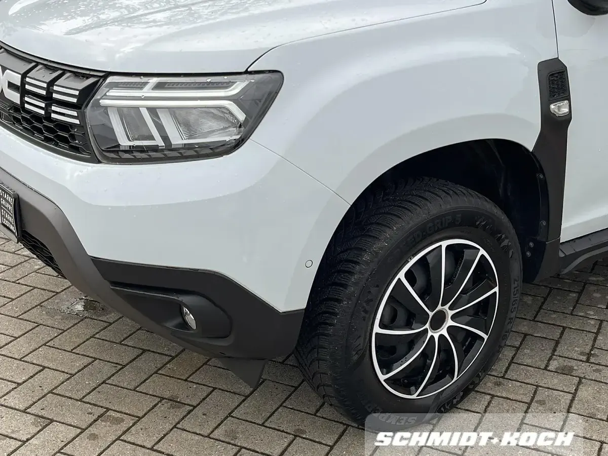 Gebraucht Dacia Duster Extreme 131 PS (96 kW) 2023 Arktisweiss (weiß) SUV