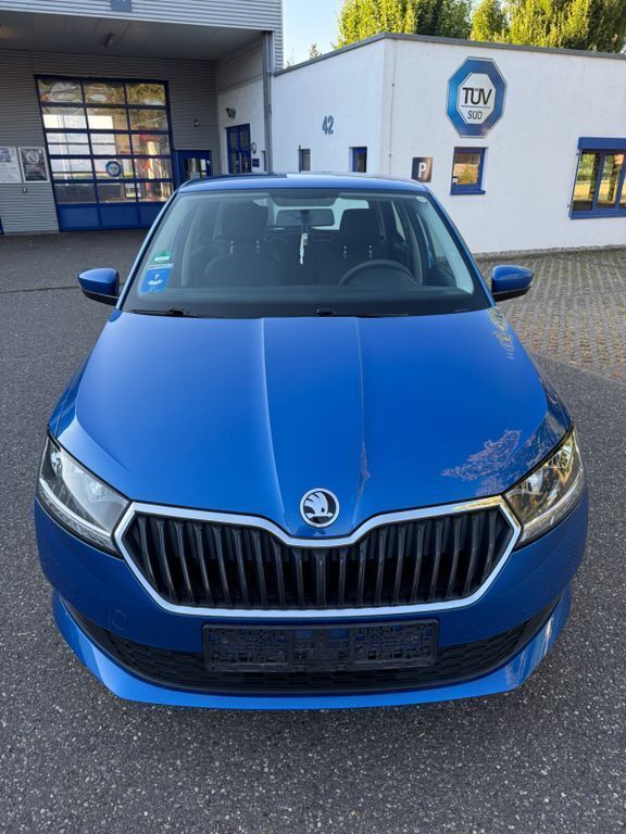 Blau Gebraucht 2019 Skoda Fabia Ambition Limousine | 8.300 € (Superpreis) - Bild 1/4