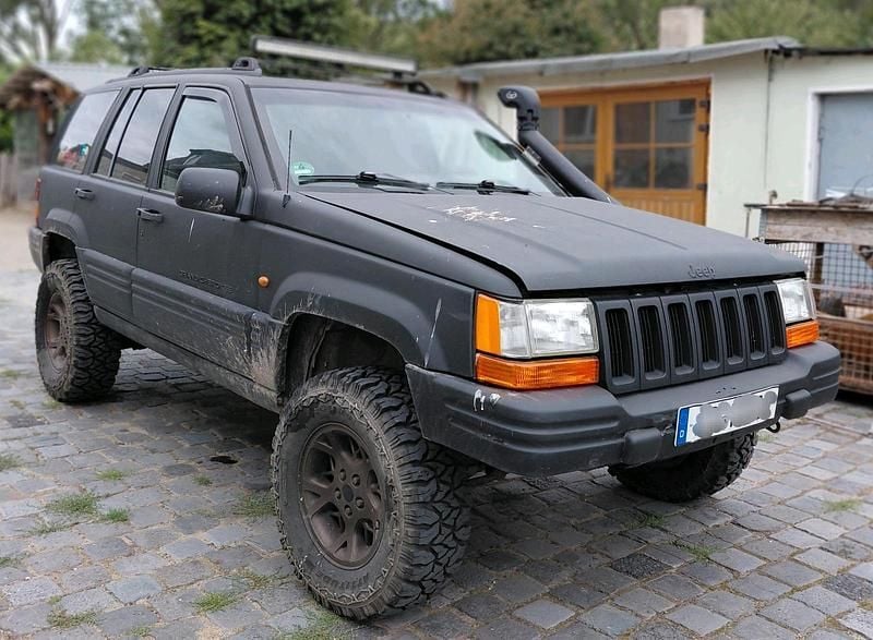 Schwarz Gebraucht 1996 Jeep Grand Cherokee SUV | 7.000 € - Bild 1/4