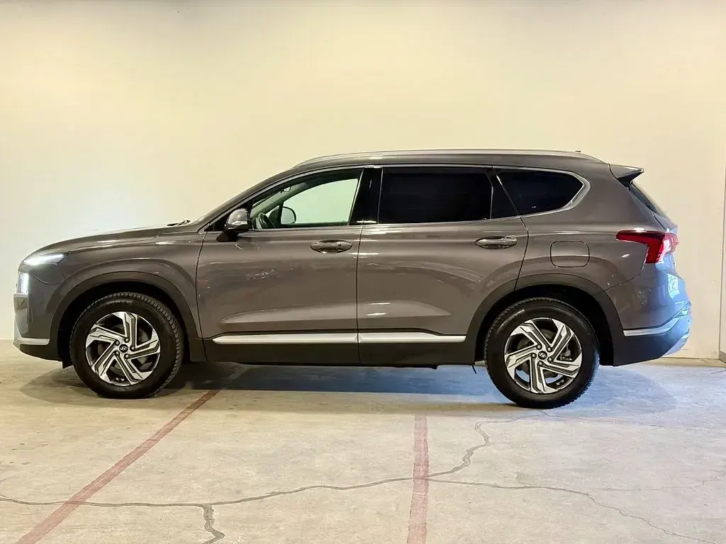 Gebraucht Hyundai Santa Fe 201 PS (147 kW) 2021 Grau SUV