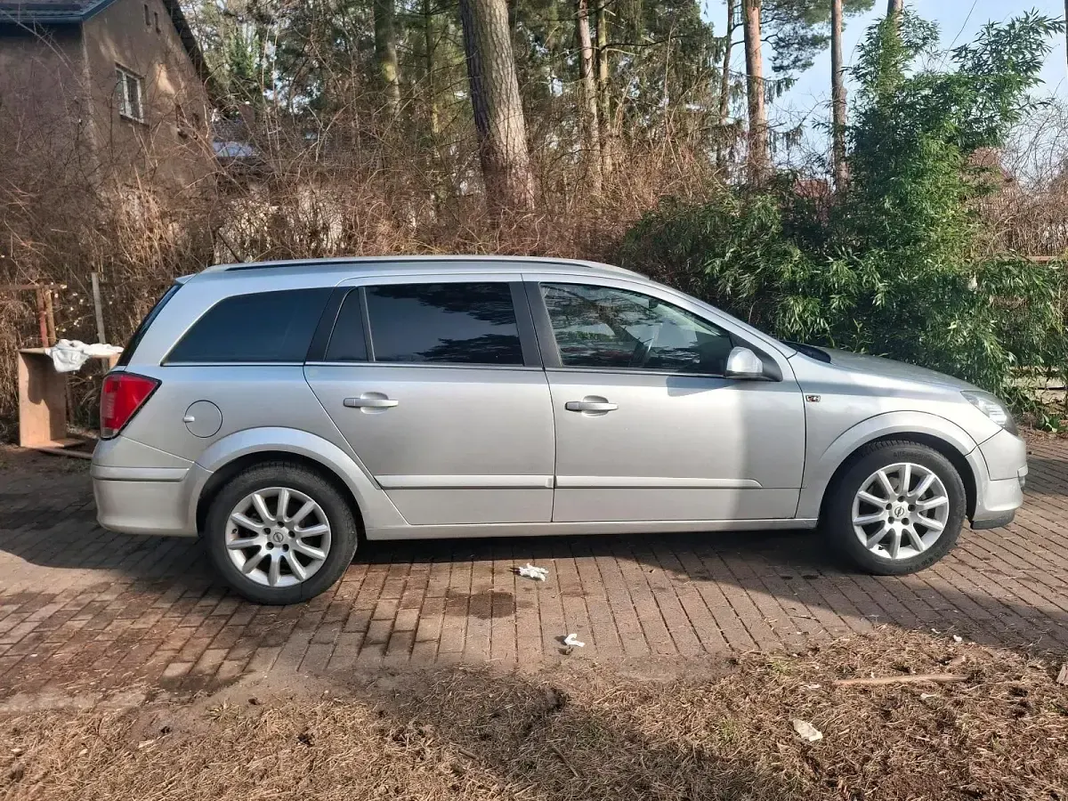 Gebraucht Opel Astra 150 PS (110 kW) 2003 Silber Kombi