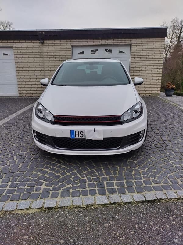 Weiß Gebraucht 2013 VW Golf VI GTI Limousine | 19.500 € - Bild 1/4