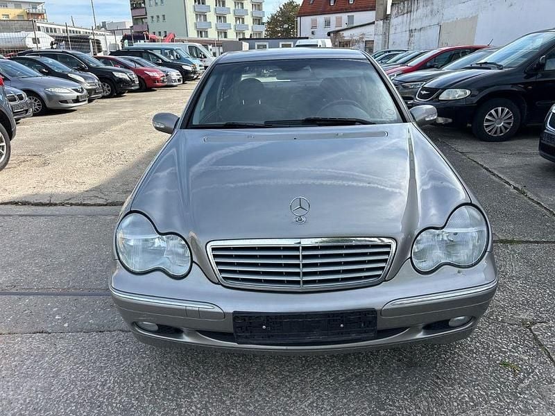 Gebraucht Mercedes C180 Elegance 143 PS (105 kW) 2003 Grau Limousine