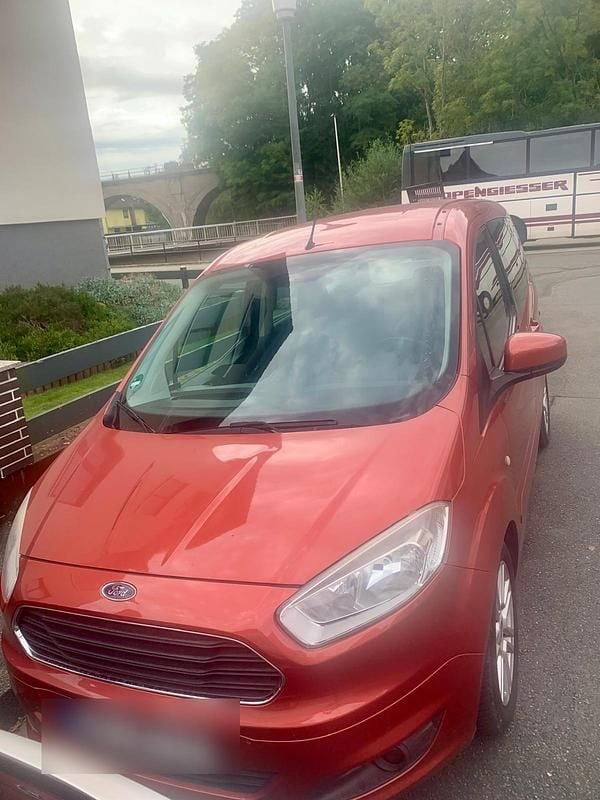Orange Gebraucht 2015 Ford Tourneo Limousine | 4.500 € (Fairer Preis) - Bild 1/4