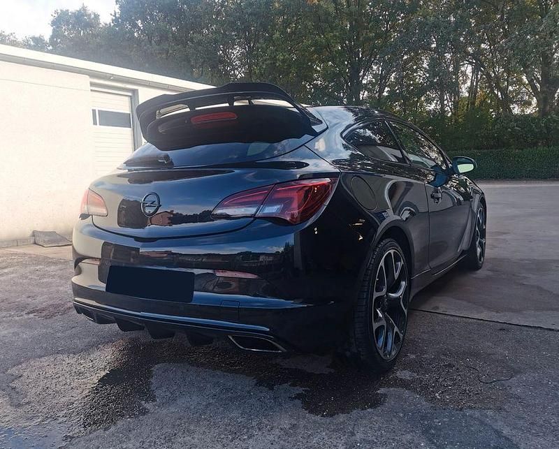 Gebraucht Opel Astra GTC OPC 280 PS (205 kW) 2014 Schwarz Limousine