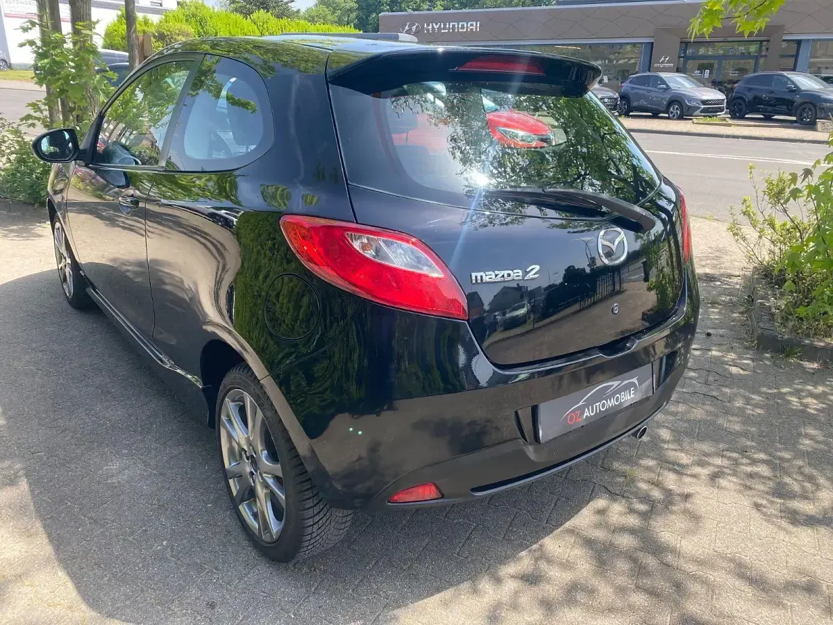 Gebraucht Mazda 2 Dynamic 103 PS (75 kW) 2010 Schwarz Kleinwagen