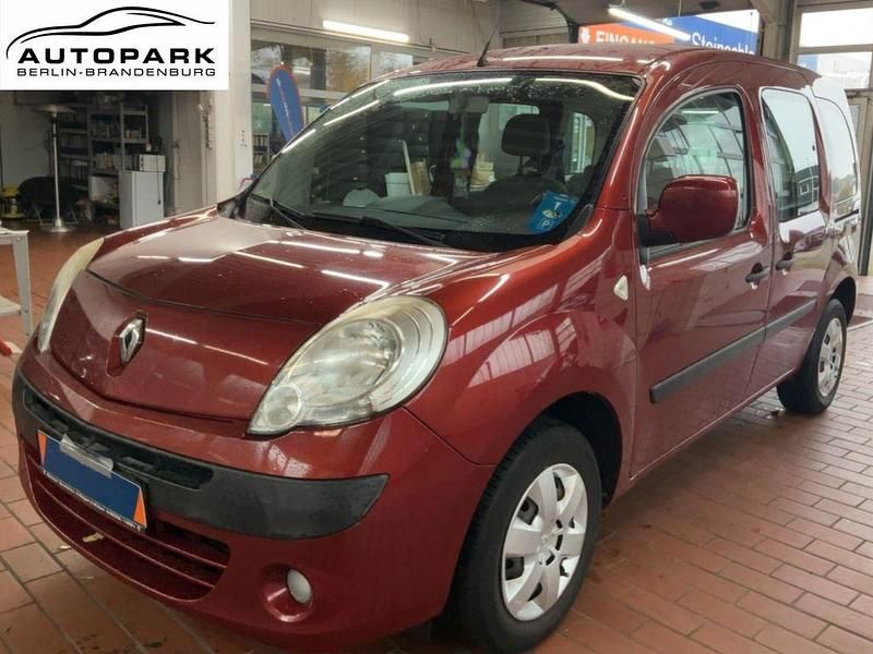 Rot Gebraucht 2011 Renault Kangoo Happy Family Van / Kleinbus | 6.990 € (Etwas zu teuer) - Bild 1/4