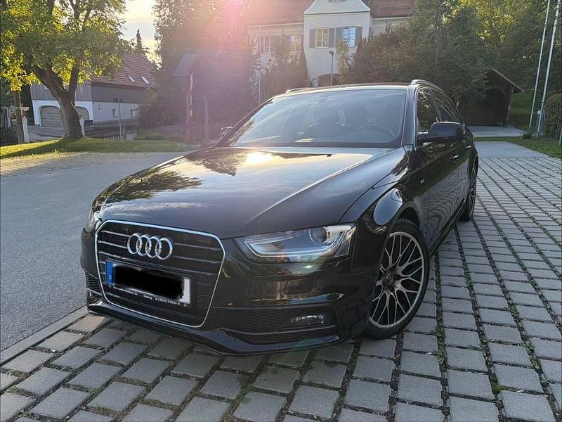 Schwarz Gebraucht 2015 Audi A4 Ambition Kombi | 15.900 € (Fairer Preis) - Bild 1/4
