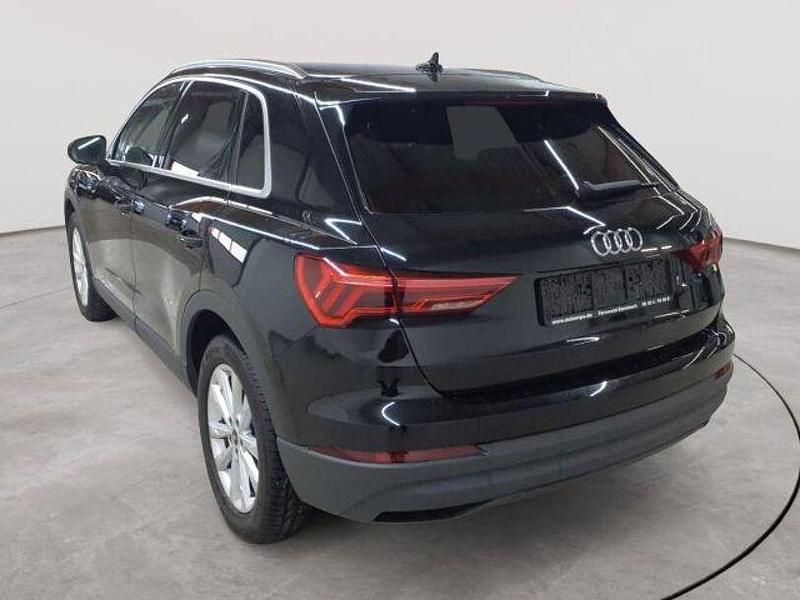 Gebraucht Audi Q3 Ambiente 150 PS (110 kW) 2022 Mythosschwarz metallic SUV