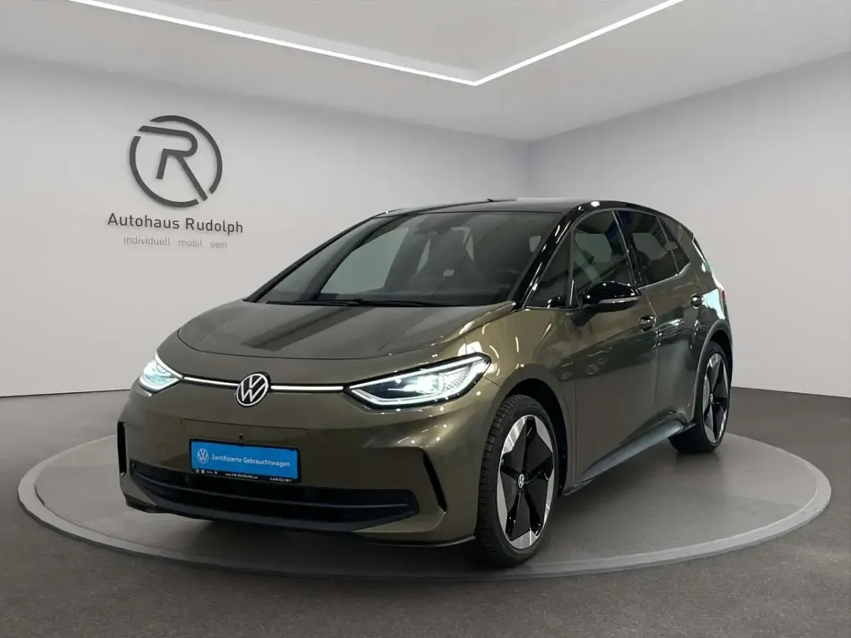 Gebraucht VW ID.3 Pro 169 kW (231 PS) 2024 Dark olivine green metallic Kleinwagen