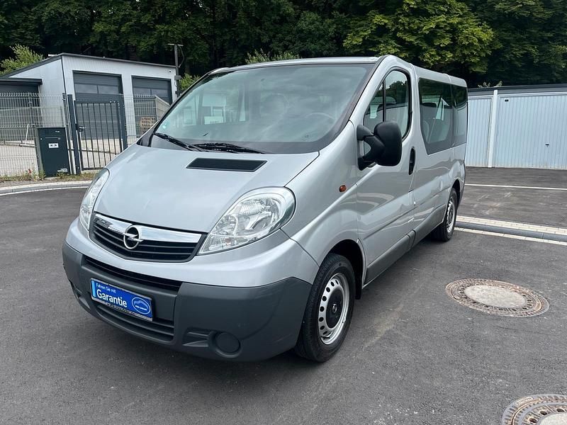 Gebraucht Opel Vivaro 90 PS (66 kW) 2008 Silber Van / Kleinbus