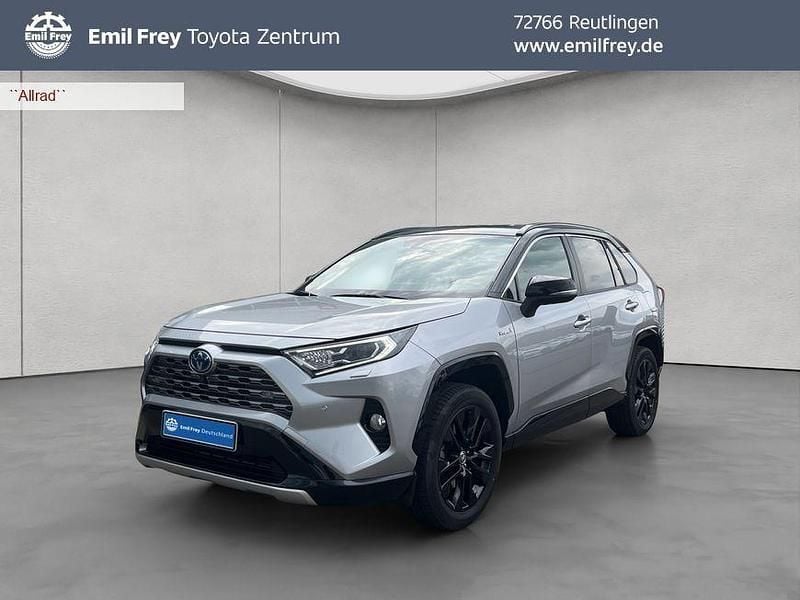Lichtsilber metallic / dach schwarz Gebraucht 2020 Toyota RAV4 Hybrid Plus SUV | 34.990 € (Fairer Preis) - Bild 1/4