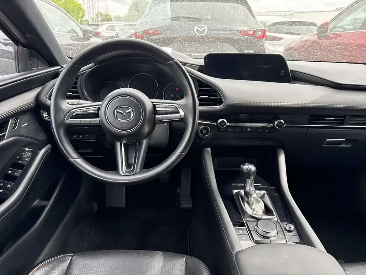 Gebraucht Mazda 3 Selection 140 PS (102 kW) 2019 Soul red crystal Limousine