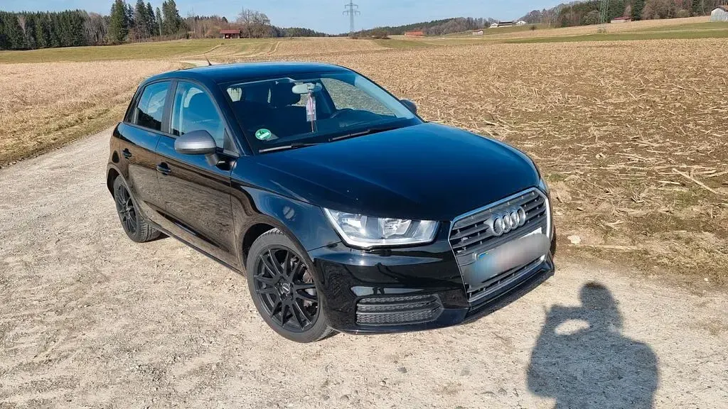 Gebraucht Audi A1 Sportback 95 PS (69 kW) 2018 Schwarz Kleinwagen