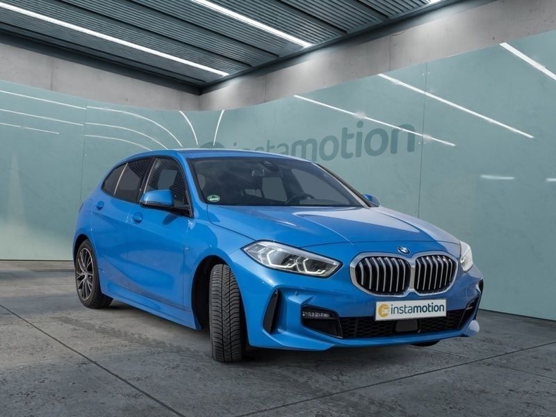 Blau Gebraucht 2022 BMW 118 Sport Line Kleinwagen | 25.550 € (Fairer Preis) - Bild 1/3