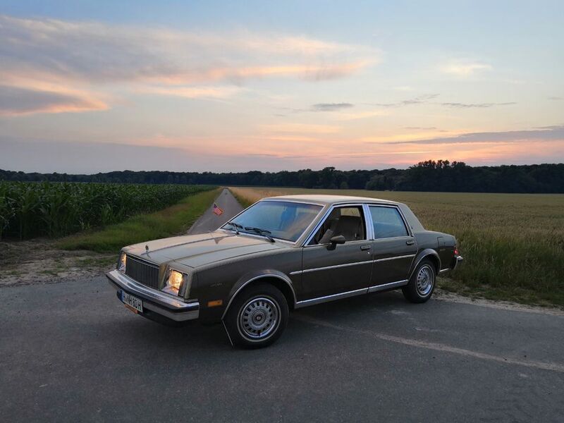 Braun Gebraucht 1981 Buick Skylark Limousine | 5.500 € - Bild 1/4