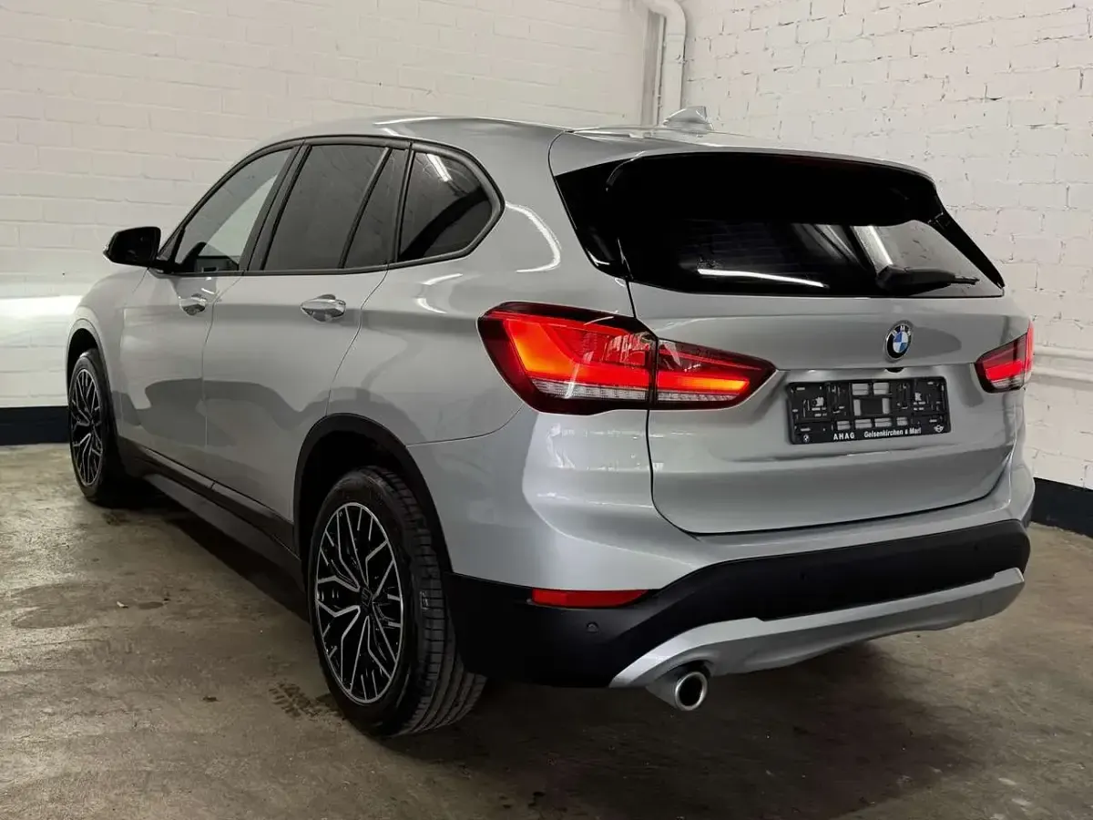 Gebraucht BMW X1 Advantage 140 PS (102 kW) 2019 Glaciersilber metallic SUV
