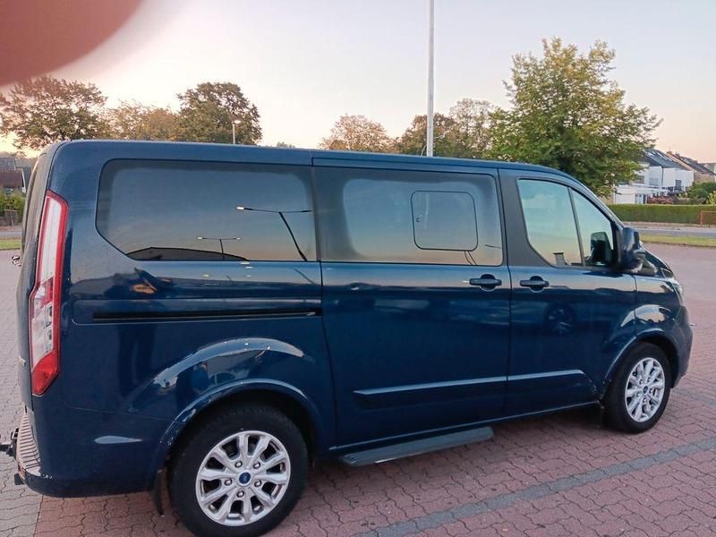 Blau Gebraucht 2021 Ford Tourneo Custom Titanium Van / Kleinbus | 30.900 € (Superpreis) - Bild 1/4