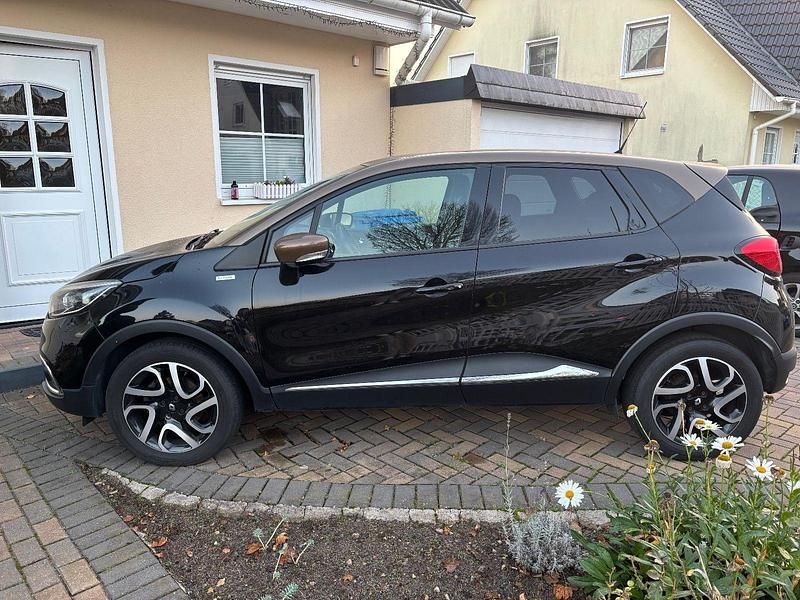 Gebraucht Renault Captur Elysee 110 PS (80 kW) 2015 Braun SUV