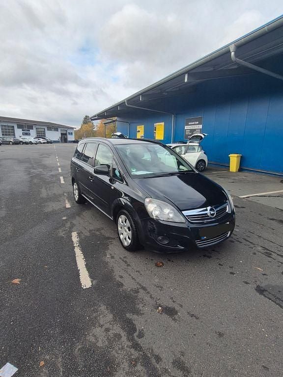 Gebraucht Opel Zafira Family 140 PS (102 kW) 2014 Schwarz Van / Kleinbus