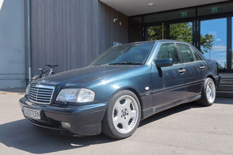 Blau Gebraucht 1998 Mercedes C43 AMG AMG Limousine | 12.490 € - Bild 1/4