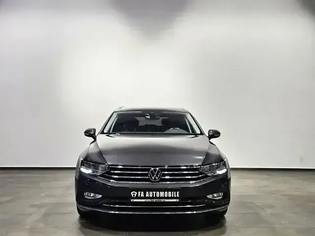 Gebraucht VW Passat Sport 200 PS (147 kW) 2024 Mangan grau Kombi