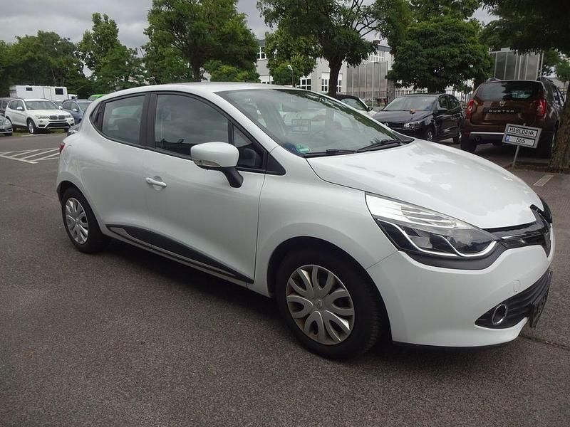 Weiß Gebraucht 2016 Renault Clio IV Experience Limousine | 7.900 € (Fairer Preis) - Bild 1/4